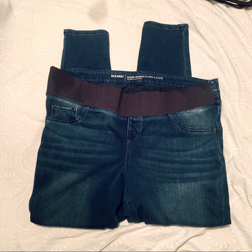Old Navy Underbelly Maternity Skinny Jeans